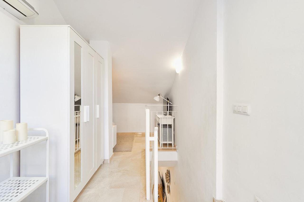 Hanna In By Solaga Homes Apartment